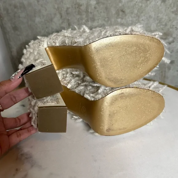 Chanel CC Cream Furry Patent Lace Up Cap Toe Block Heel Oxford - Picture 12 of 14